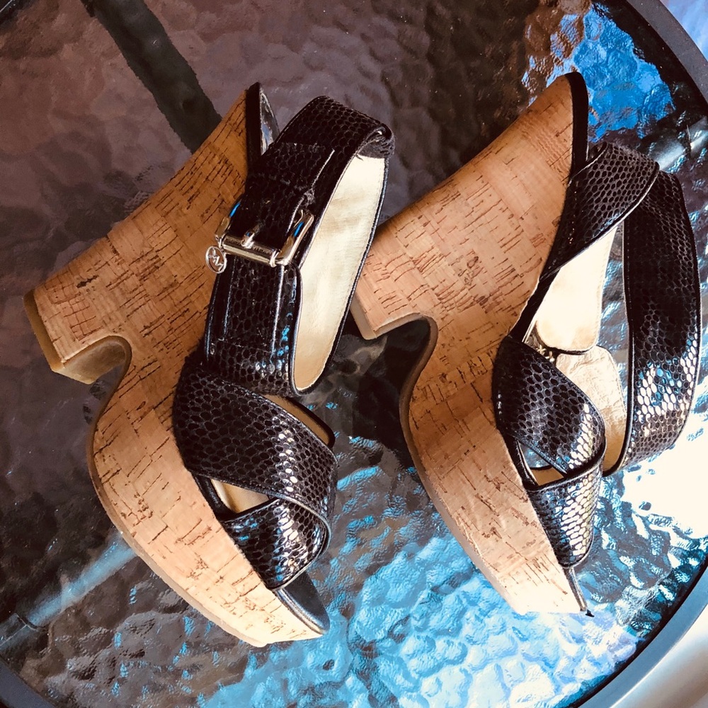 Michael Kors💋cork beautiful wedges - like NEW